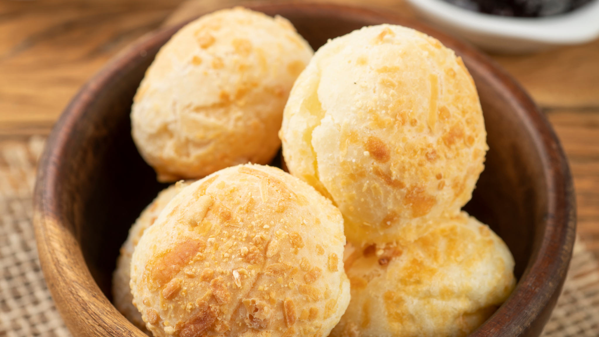 Receita de pão de queijo com 3 ingredientes: fácil, rápido e delicioso ...