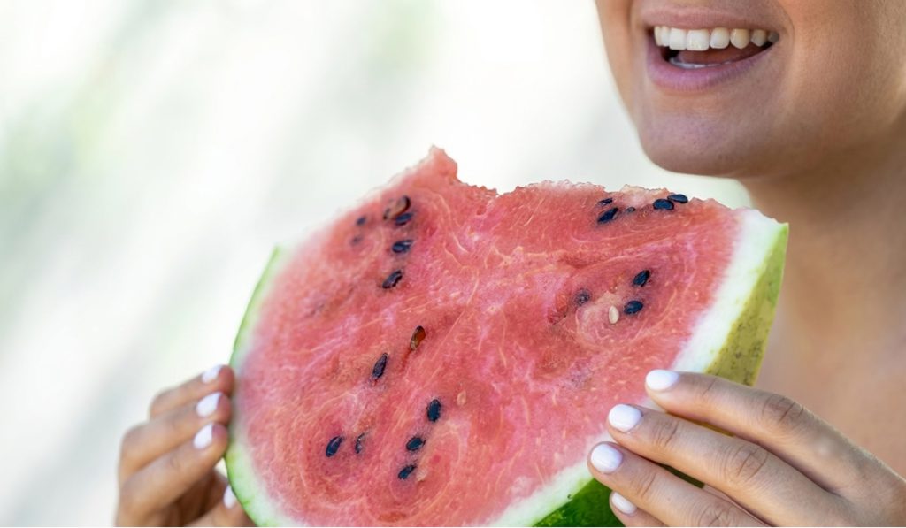 Sabor e Frescor de Fevereiro: As Frutas da Estação Direto para sua Mesa